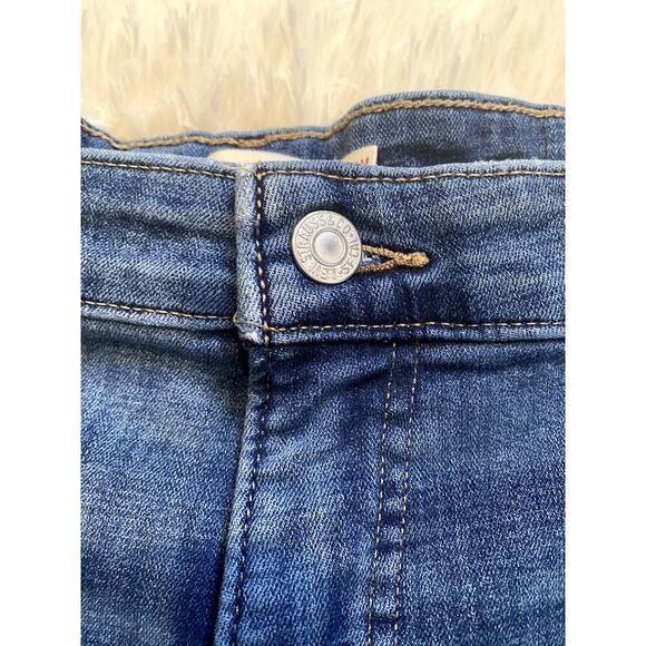 Levi’s Mid Length Shorts - Size 22W (EUC) - Picture 3 of 6